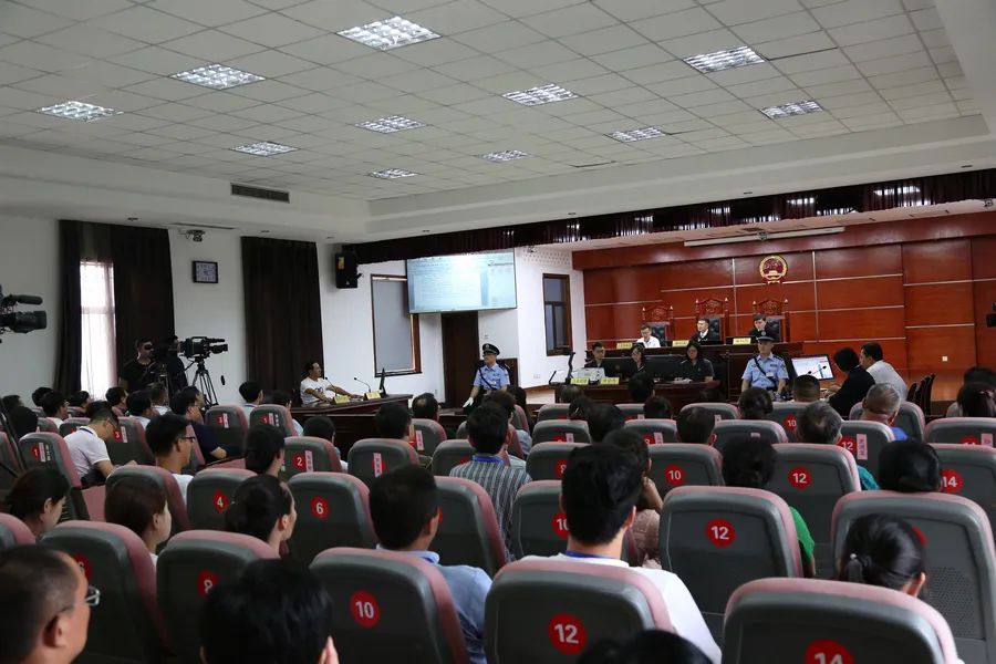 全国首例,“微信群主踢人”案,群主还能随意踢人吗?裁决结果亮了。